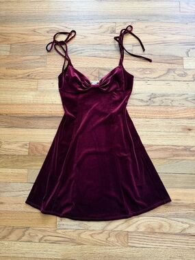 Day & Night Tie-Strap Mini Dress - Wine Burgundy Size Small